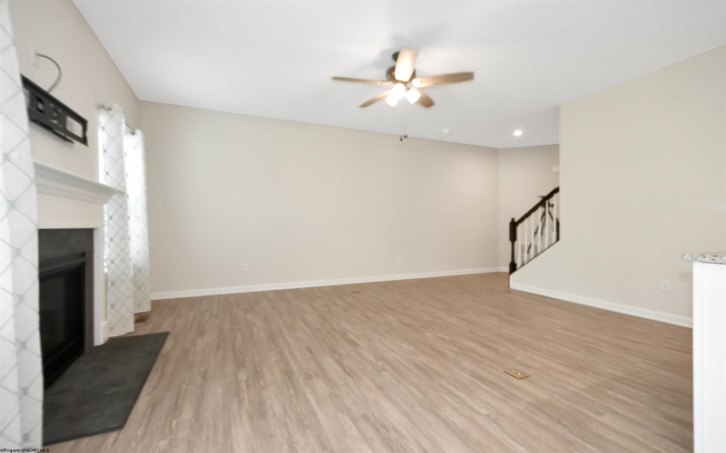 102 Magisk Lane, Morgantown, West Virginia 26501, 3 Bedrooms Bedrooms, 7 Rooms Rooms,3 BathroomsBathrooms,Single Family Attached,For Sale,Magisk,10159405