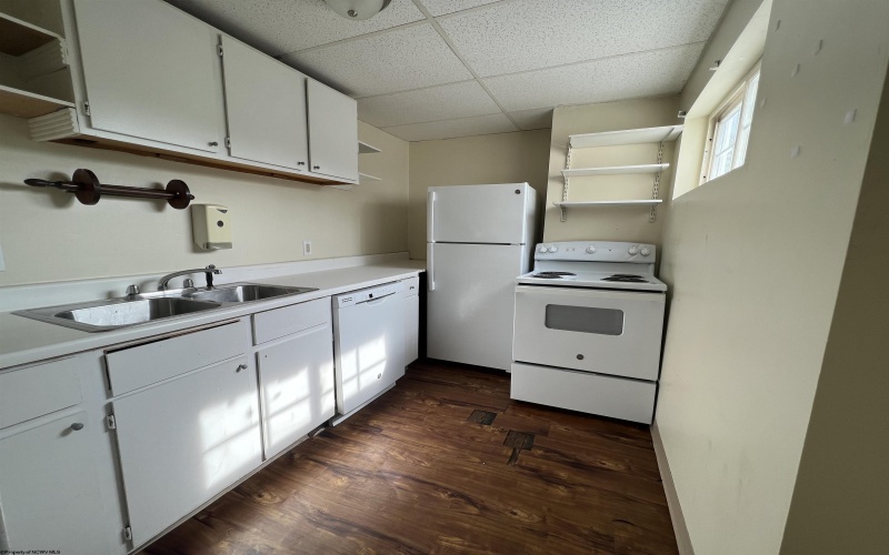 382 Forest Avenue, Morgantown, West Virginia 26505, ,Multi-unit/income,For Sale,Forest,10159414