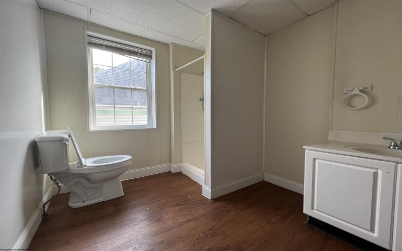 382 Forest Avenue, Morgantown, West Virginia 26505, ,Multi-unit/income,For Sale,Forest,10159414