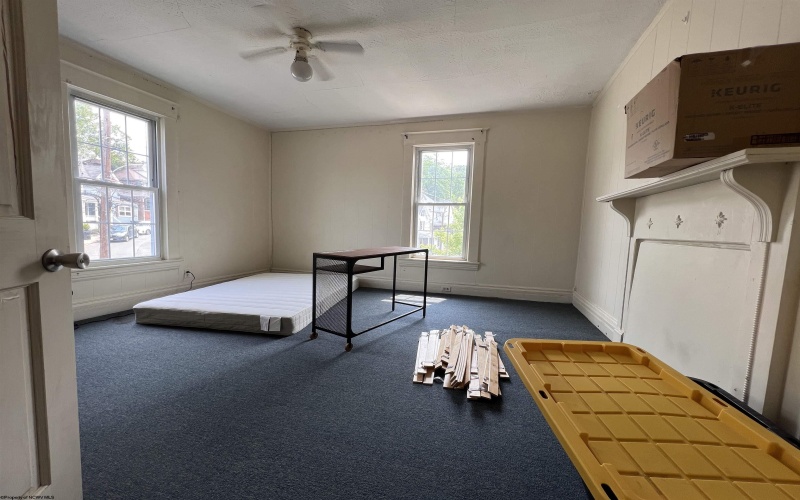 390 Forest Avenue, Morgantown, West Virginia 26505, ,Multi-unit/income,For Sale,Forest,10159415
