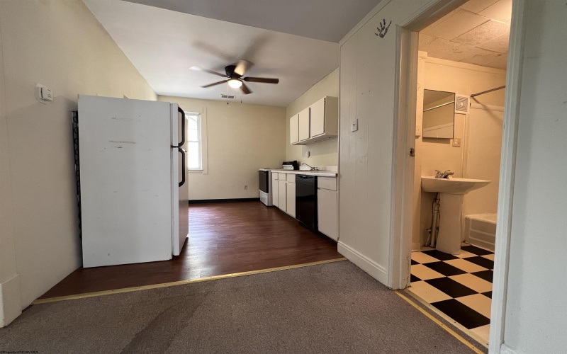 390 Forest Avenue, Morgantown, West Virginia 26505, ,Multi-unit/income,For Sale,Forest,10159415