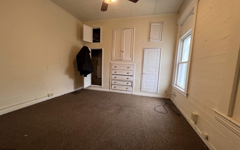 445 Baird Street, Morgantown, West Virginia 26505, ,Multi-unit/income,For Sale,Baird,10159424