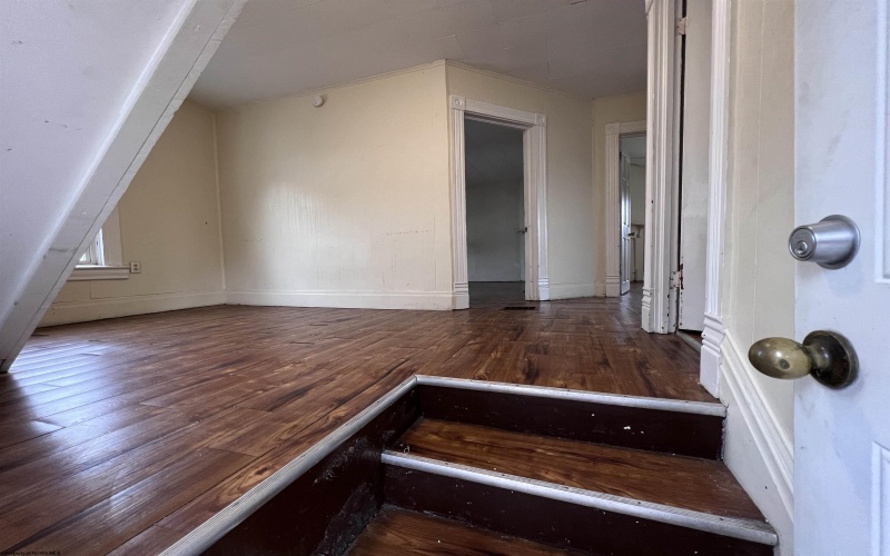 445 Baird Street, Morgantown, West Virginia 26505, ,Multi-unit/income,For Sale,Baird,10159424