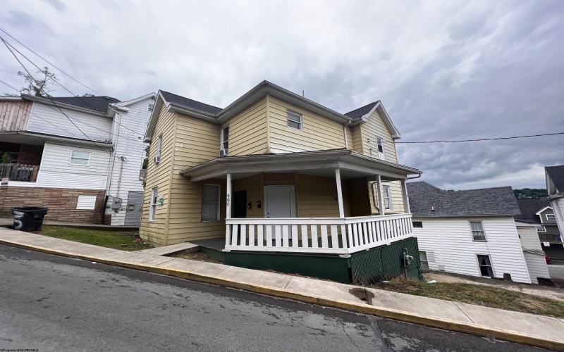466 Dallas Street, Morgantown, West Virginia 26505, ,Multi-unit/income,For Sale,Dallas,10159425