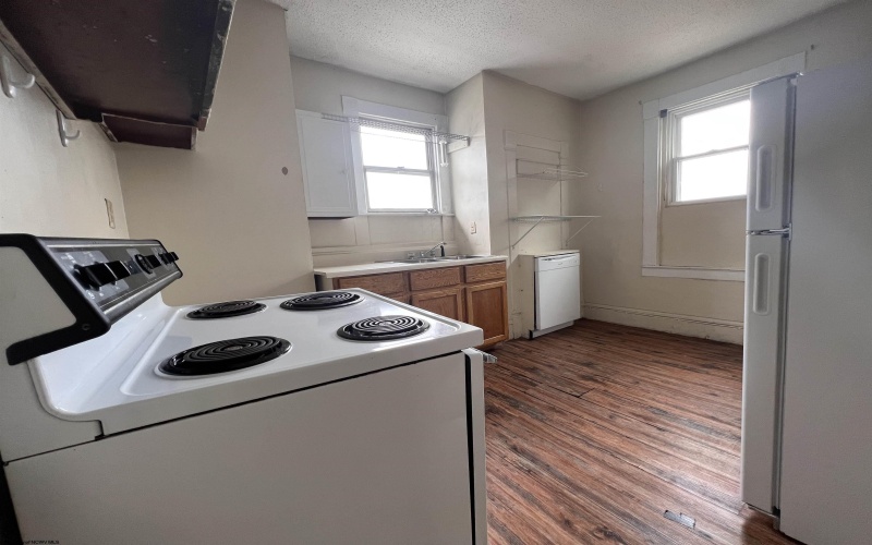 466 Dallas Street, Morgantown, West Virginia 26505, ,Multi-unit/income,For Sale,Dallas,10159425