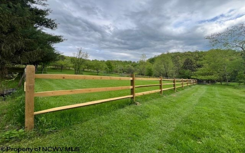 677 Dylan Road, Elkins, West Virginia 26241, 4 Bedrooms Bedrooms, 12 Rooms Rooms,3 BathroomsBathrooms,Single Family Detached,For Sale,Dylan,10159407