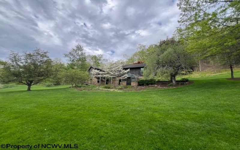 677 Dylan Road, Elkins, West Virginia 26241, 4 Bedrooms Bedrooms, 12 Rooms Rooms,3 BathroomsBathrooms,Single Family Detached,For Sale,Dylan,10159407