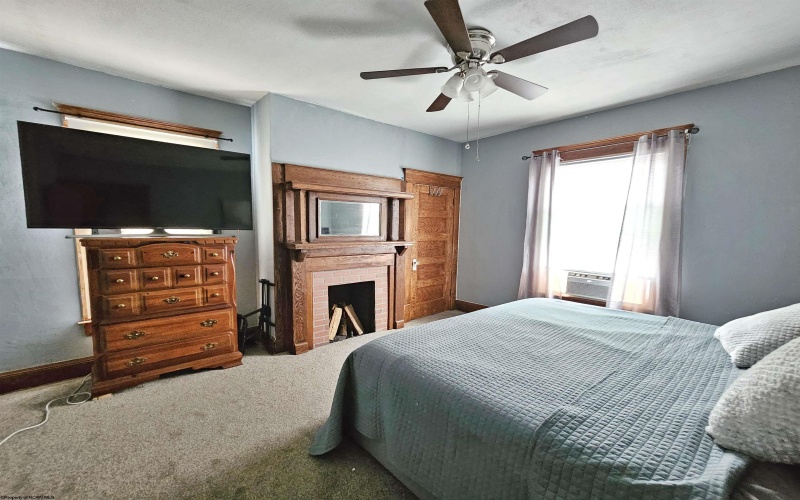 426 Duff Avenue, Clarksburg, West Virginia 26301, 3 Bedrooms Bedrooms, 7 Rooms Rooms,1 BathroomBathrooms,Single Family Detached,For Sale,Duff,10159403