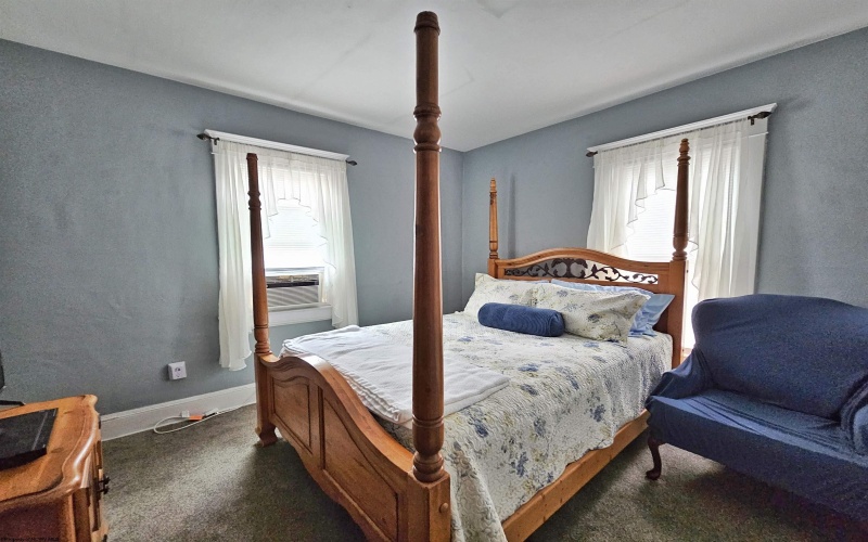 426 Duff Avenue, Clarksburg, West Virginia 26301, 3 Bedrooms Bedrooms, 7 Rooms Rooms,1 BathroomBathrooms,Single Family Detached,For Sale,Duff,10159403