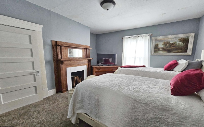 426 Duff Avenue, Clarksburg, West Virginia 26301, 3 Bedrooms Bedrooms, 7 Rooms Rooms,1 BathroomBathrooms,Single Family Detached,For Sale,Duff,10159403
