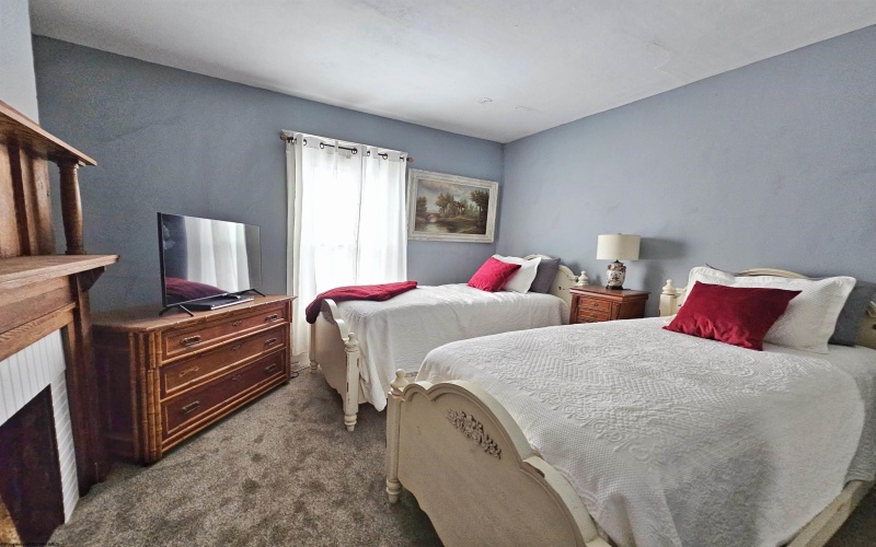 426 Duff Avenue, Clarksburg, West Virginia 26301, 3 Bedrooms Bedrooms, 7 Rooms Rooms,1 BathroomBathrooms,Single Family Detached,For Sale,Duff,10159403