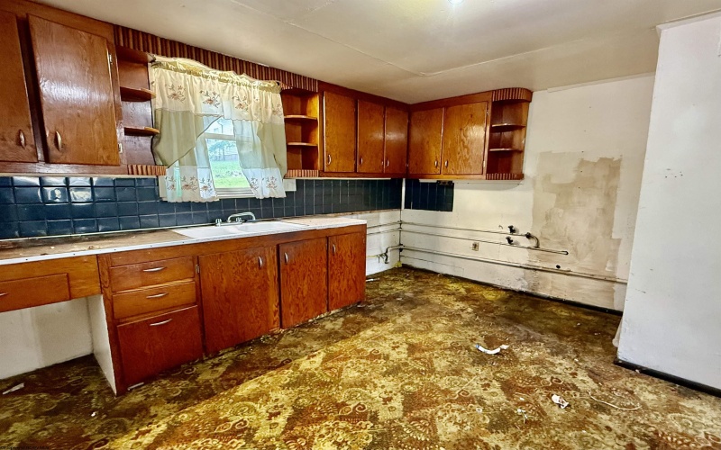 413 1/2 Murray Avenue, Fairmont, West Virginia 26554, 3 Bedrooms Bedrooms, 7 Rooms Rooms,2 BathroomsBathrooms,Single Family Detached,For Sale,Murray,10159402