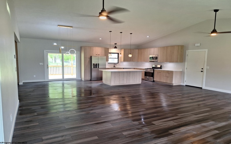 794 Laurel Park Road, Clarksburg, West Virginia 26301, 3 Bedrooms Bedrooms, 6 Rooms Rooms,2 BathroomsBathrooms,Single Family Detached,For Sale,Laurel Park,10159401