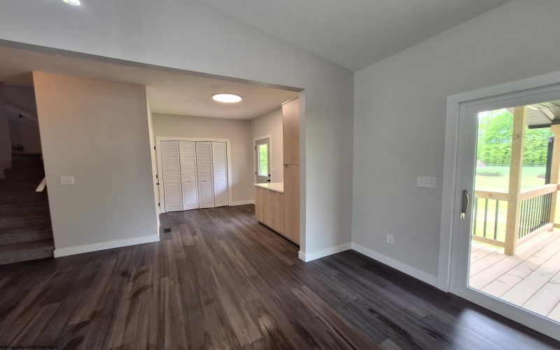 794 Laurel Park Road, Clarksburg, West Virginia 26301, 3 Bedrooms Bedrooms, 6 Rooms Rooms,2 BathroomsBathrooms,Single Family Detached,For Sale,Laurel Park,10159401