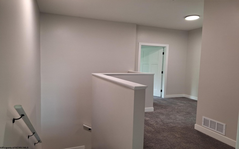 794 Laurel Park Road, Clarksburg, West Virginia 26301, 3 Bedrooms Bedrooms, 6 Rooms Rooms,2 BathroomsBathrooms,Single Family Detached,For Sale,Laurel Park,10159401