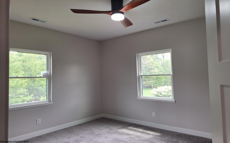 794 Laurel Park Road, Clarksburg, West Virginia 26301, 3 Bedrooms Bedrooms, 6 Rooms Rooms,2 BathroomsBathrooms,Single Family Detached,For Sale,Laurel Park,10159401