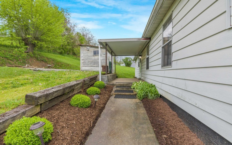 23 Daybrook Road, Blacksville, West Virginia 26521, 3 Bedrooms Bedrooms, 7 Rooms Rooms,2 BathroomsBathrooms,Single Family Detached,For Sale,Daybrook,10159422