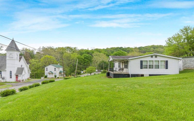 23 Daybrook Road, Blacksville, West Virginia 26521, 3 Bedrooms Bedrooms, 7 Rooms Rooms,2 BathroomsBathrooms,Single Family Detached,For Sale,Daybrook,10159422