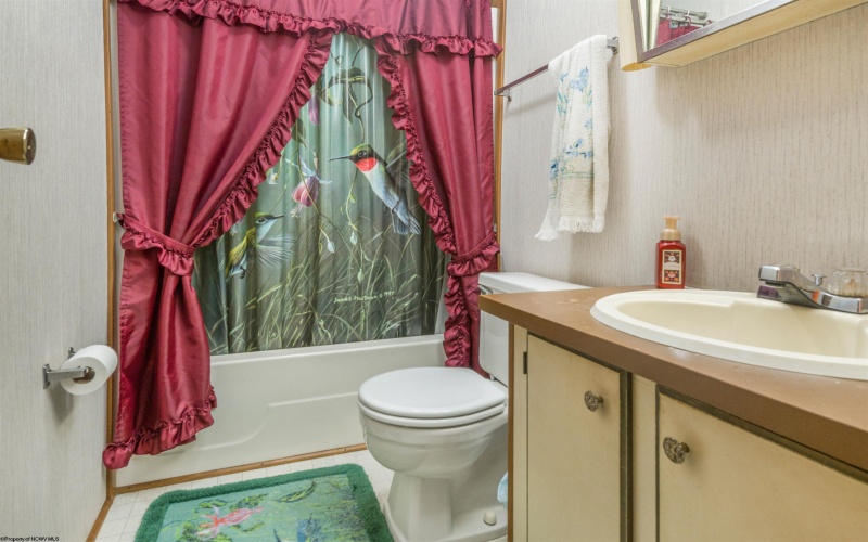 23 Daybrook Road, Blacksville, West Virginia 26521, 3 Bedrooms Bedrooms, 7 Rooms Rooms,2 BathroomsBathrooms,Single Family Detached,For Sale,Daybrook,10159422