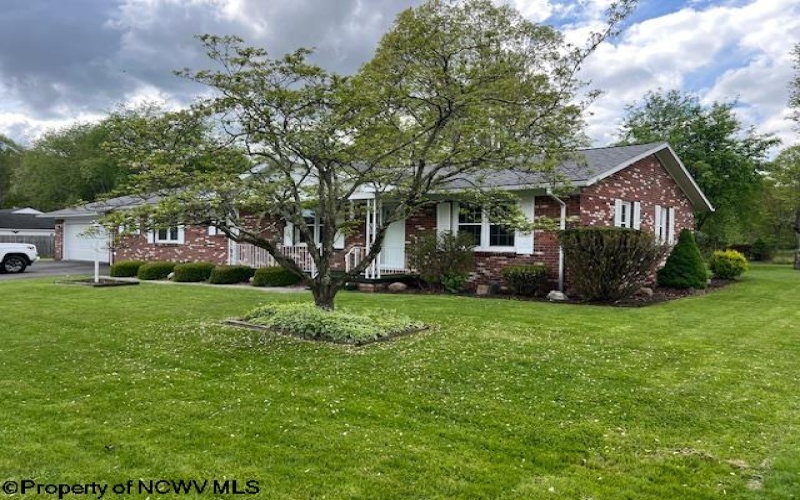 110 Sunset Drive, Elkins, West Virginia 26241-999, 3 Bedrooms Bedrooms, 10 Rooms Rooms,2 BathroomsBathrooms,Single Family Detached,For Sale,Sunset,10159419