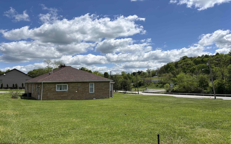 29 Dan Street, Hepzibah, West Virginia 26369, 3 Bedrooms Bedrooms, 7 Rooms Rooms,1 BathroomBathrooms,Single Family Detached,For Sale,Dan,10159416