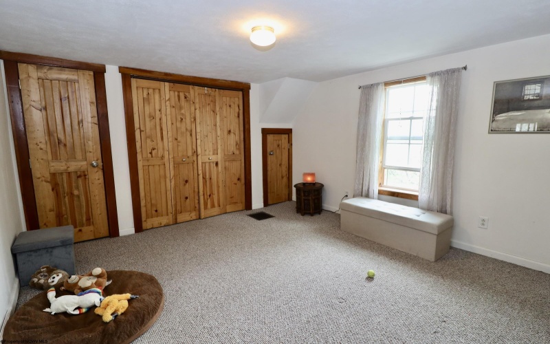 614 Yokum Street, Elkins, West Virginia 26241, 2 Bedrooms Bedrooms, 5 Rooms Rooms,2 BathroomsBathrooms,Single Family Detached,For Sale,Yokum,10159417