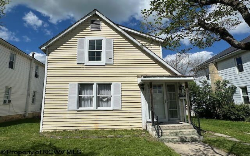 614 Yokum Street, Elkins, West Virginia 26241, 2 Bedrooms Bedrooms, 5 Rooms Rooms,2 BathroomsBathrooms,Single Family Detached,For Sale,Yokum,10159417