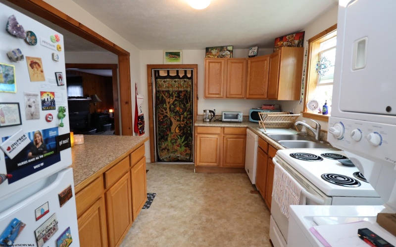 614 Yokum Street, Elkins, West Virginia 26241, 2 Bedrooms Bedrooms, 5 Rooms Rooms,2 BathroomsBathrooms,Single Family Detached,For Sale,Yokum,10159417