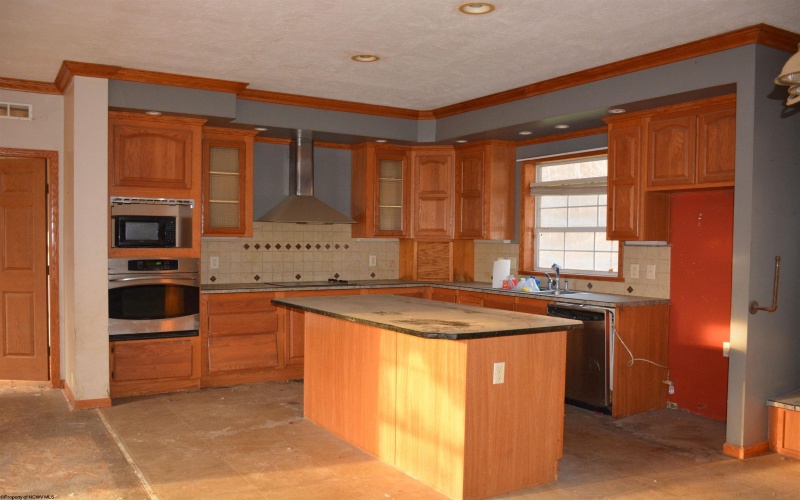 313 Hecks Run, Fairmont, West Virginia 26554, 3 Bedrooms Bedrooms, 7 Rooms Rooms,2 BathroomsBathrooms,Single Family Detached,For Sale,Hecks,10157214