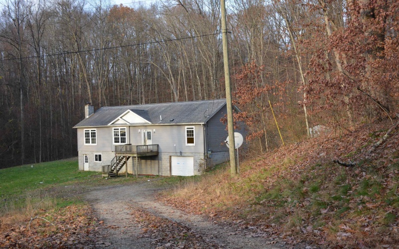 313 Hecks Run, Fairmont, West Virginia 26554, 3 Bedrooms Bedrooms, 7 Rooms Rooms,2 BathroomsBathrooms,Single Family Detached,For Sale,Hecks,10157214