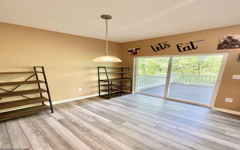 221 Queensbury Court, Fairmont, West Virginia 26554-5555, 3 Bedrooms Bedrooms, 11 Rooms Rooms,3 BathroomsBathrooms,Single Family Attached,For Sale,Queensbury,10159428