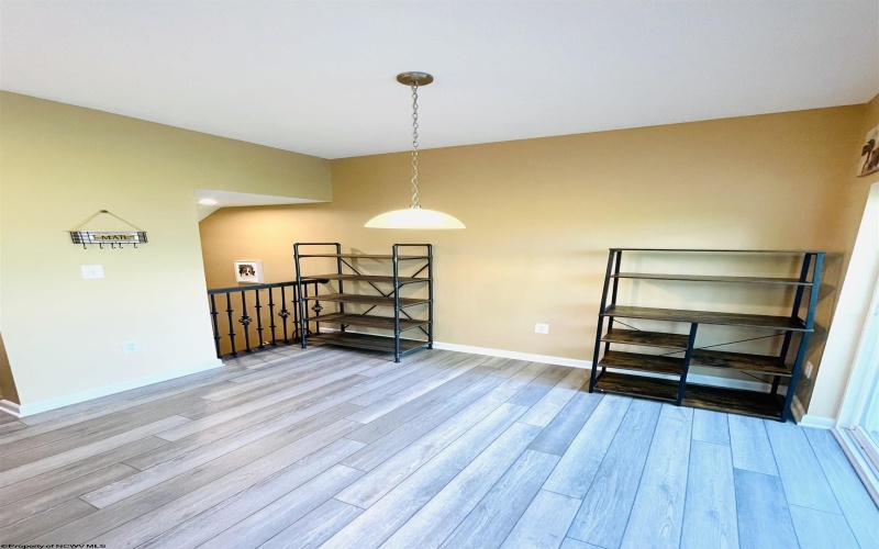221 Queensbury Court, Fairmont, West Virginia 26554-5555, 3 Bedrooms Bedrooms, 11 Rooms Rooms,3 BathroomsBathrooms,Single Family Attached,For Sale,Queensbury,10159428