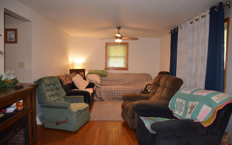 3254 Clarksburg Road, Buckhannon, West Virginia 26201, 3 Bedrooms Bedrooms, 6 Rooms Rooms,1 BathroomBathrooms,Single Family Detached,For Sale,Clarksburg,10159432