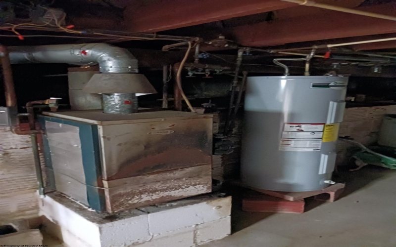 19 Monongalia Street, Buckhannon, West Virginia 26201, 3 Bedrooms Bedrooms, 7 Rooms Rooms,1 BathroomBathrooms,Single Family Detached,For Sale,Monongalia,10159440