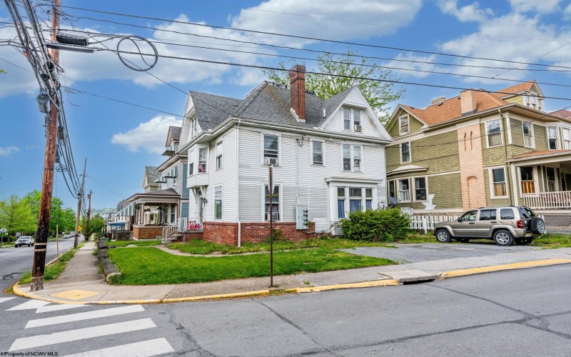 313 Grand Street, Morgantown, West Virginia 26501-0000, ,Multi-unit/income,For Sale,Grand,10159430