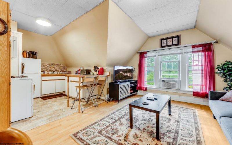 313 Grand Street, Morgantown, West Virginia 26501-0000, ,Multi-unit/income,For Sale,Grand,10159430