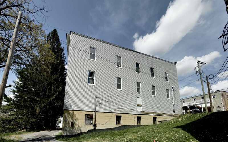 437 William Avenue, Davis, West Virginia 26260, ,Multi-unit/income,For Sale,William,10159441