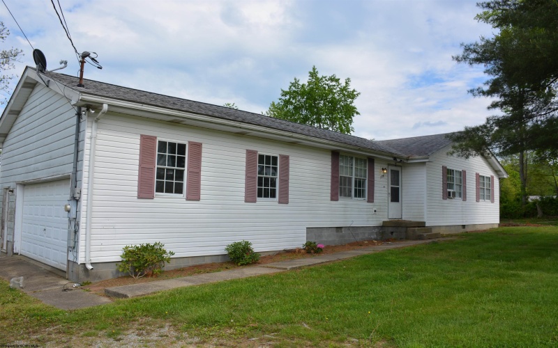908 Old Mill Road, Weston, West Virginia 26452, 3 Bedrooms Bedrooms, 7 Rooms Rooms,2 BathroomsBathrooms,Single Family Detached,For Sale,Old Mill,10159438