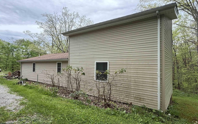 4253 Point Mountain Road, Monterville, West Virginia 26282, 3 Bedrooms Bedrooms, 8 Rooms Rooms,1 BathroomBathrooms,Single Family Detached,For Sale,Point Mountain,10159435
