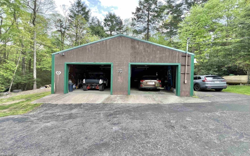 1209 Gaines Road, Rock Cave, West Virginia 26234, 3 Bedrooms Bedrooms, 5 Rooms Rooms,3 BathroomsBathrooms,Single Family Detached,For Sale,Gaines,10159446
