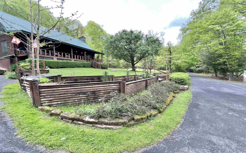 1209 Gaines Road, Rock Cave, West Virginia 26234, 3 Bedrooms Bedrooms, 5 Rooms Rooms,3 BathroomsBathrooms,Single Family Detached,For Sale,Gaines,10159446
