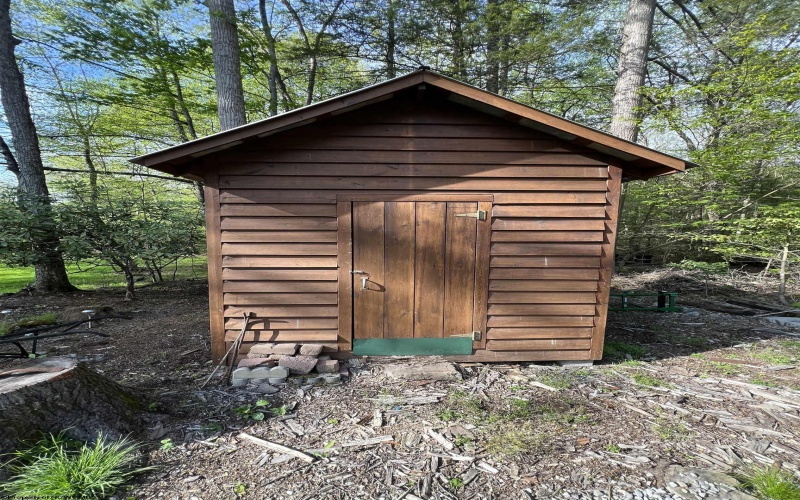 1209 Gaines Road, Rock Cave, West Virginia 26234, 3 Bedrooms Bedrooms, 5 Rooms Rooms,3 BathroomsBathrooms,Single Family Detached,For Sale,Gaines,10159446