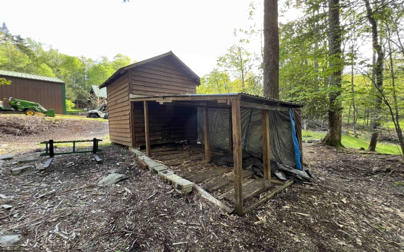 1209 Gaines Road, Rock Cave, West Virginia 26234, 3 Bedrooms Bedrooms, 5 Rooms Rooms,3 BathroomsBathrooms,Single Family Detached,For Sale,Gaines,10159446