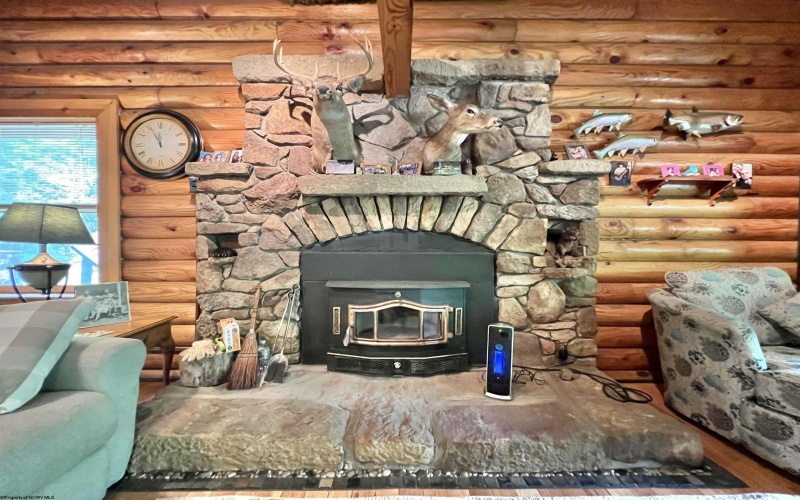 1209 Gaines Road, Rock Cave, West Virginia 26234, 3 Bedrooms Bedrooms, 5 Rooms Rooms,3 BathroomsBathrooms,Single Family Detached,For Sale,Gaines,10159446