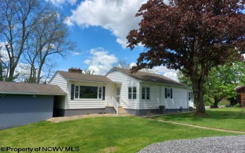 149 Robert E Lee Avenue, Elkins, West Virginia 26241, 5 Bedrooms Bedrooms, 12 Rooms Rooms,1 BathroomBathrooms,Single Family Detached,For Sale,Robert E Lee,10159448