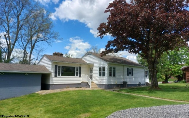149 Robert E Lee Avenue, Elkins, West Virginia 26241, 5 Bedrooms Bedrooms, 12 Rooms Rooms,1 BathroomBathrooms,Single Family Detached,For Sale,Robert E Lee,10159448