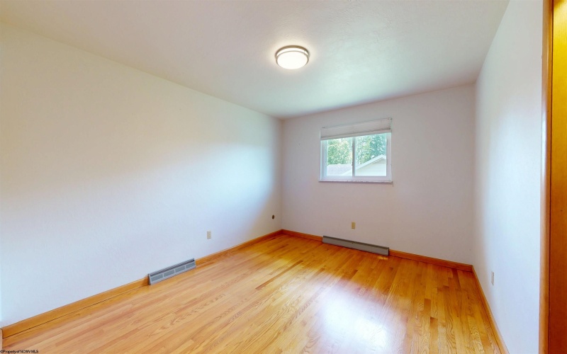 1914 Country Club Road, Fairmont, West Virginia 26554, 4 Bedrooms Bedrooms, 10 Rooms Rooms,3 BathroomsBathrooms,Single Family Detached,For Sale,Country Club,10159449