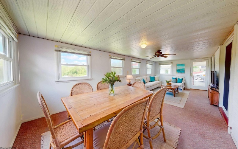 1914 Country Club Road, Fairmont, West Virginia 26554, 4 Bedrooms Bedrooms, 10 Rooms Rooms,3 BathroomsBathrooms,Single Family Detached,For Sale,Country Club,10159449