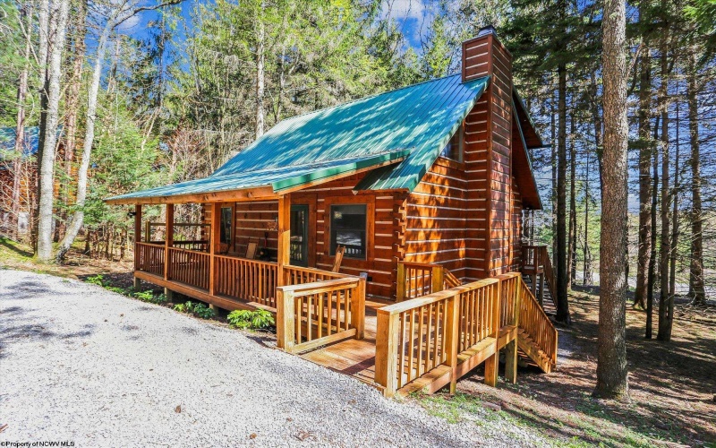 79 Pines Drive, Davis, West Virginia 26260, 2 Bedrooms Bedrooms, 6 Rooms Rooms,2 BathroomsBathrooms,Single Family Detached,For Sale,Pines,10159233