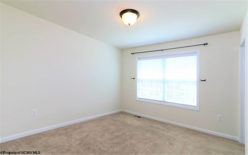 40 Barrington Court, Bridgeport, West Virginia 26330, 2 Bedrooms Bedrooms, 6 Rooms Rooms,2 BathroomsBathrooms,Single Family Attached,For Sale,Barrington,10159474